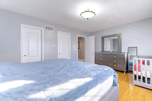 Additional image 22 of 14 River Rock Cres