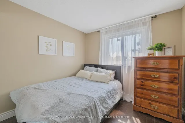 Additional image 12 of 28 Kincaid Crt