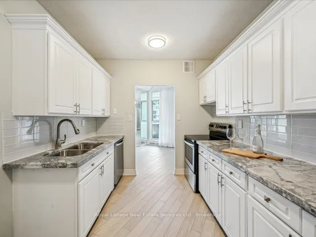 Additional image 10 of 5250 Lakeshore Rd Unit 708