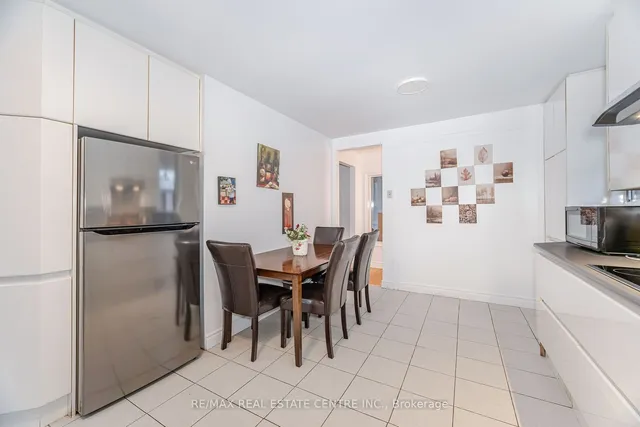 Additional image 17 of 4062 Dunmow Cres