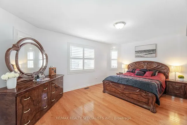 Additional image 20 of 30 Latania Blvd