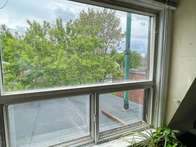 Additional image 33 of 82A Augusta Ave