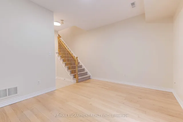 Additional image 29 of 682 Summers Common