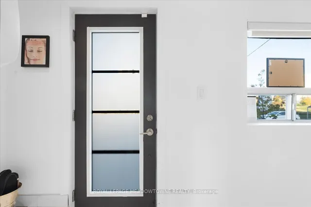 Additional image 3 of 15 Centre St