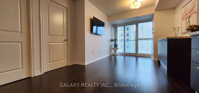 Additional image 16 of 386 Yonge St Unit 1505