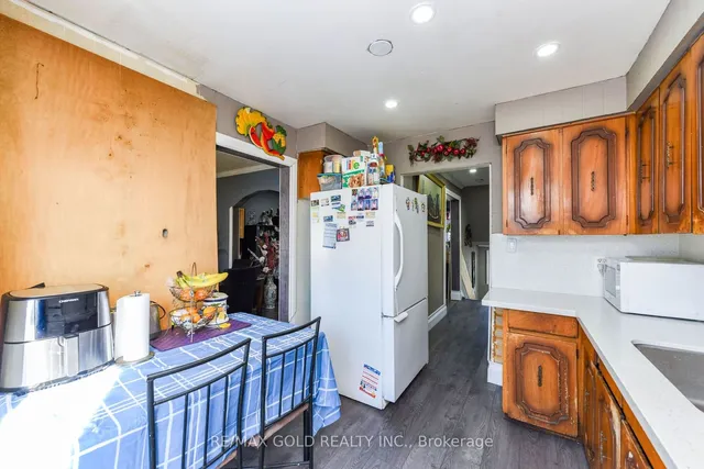 Additional image 15 of 7500 Goreway Dr Unit 35