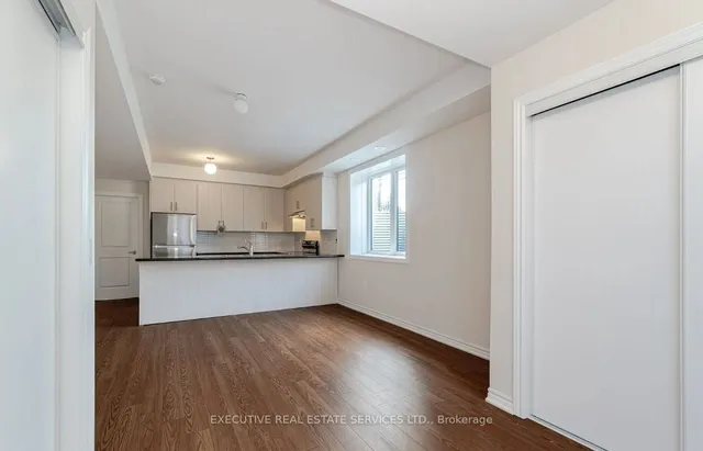 Additional image 3 of 20 Halliford Pl Unit 101