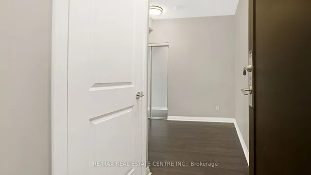 Additional image 7 of 75 Eglinton Ave Unit 902