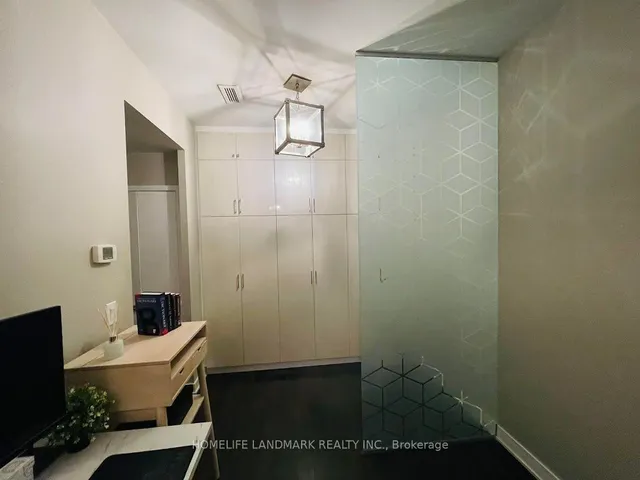 Additional image 12 of 110 Charles St Unit Th03