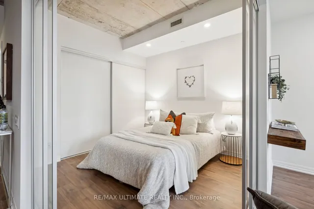 Additional image 32 of 88 Blue Jays Way Unit 1115