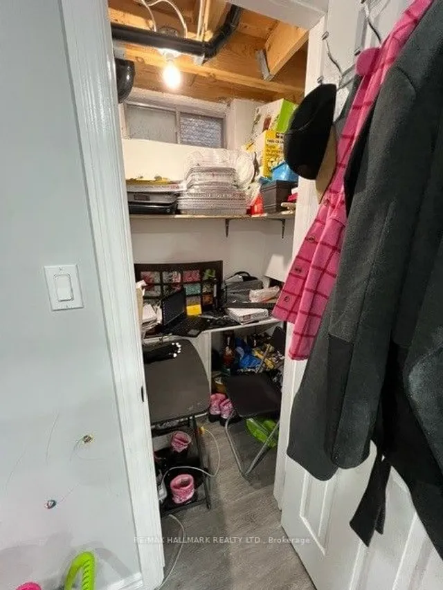 Additional image 10 of 49 Halfmoon Sq