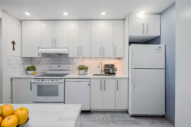 Additional image 6 of 1660 Bloor St Unit 101