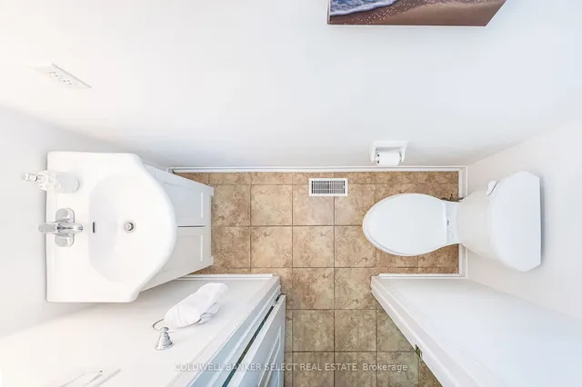 Additional image 9 of 17 Roxton Cres