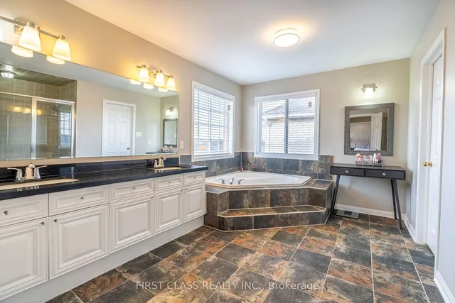 Additional image 17 of 26 Pecan Dr