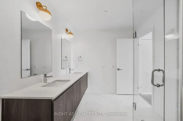 Additional image 34 of 405 Dundas St Unit PH05