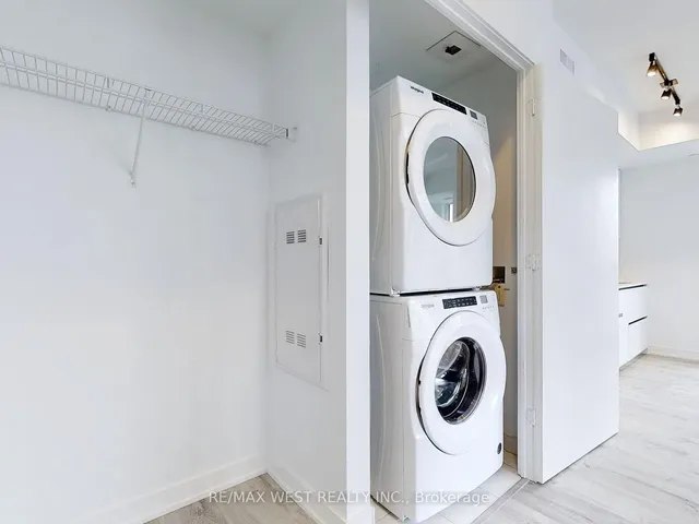 Additional image 21 of 327 King St Unit 3106