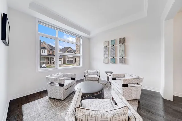 Additional image 2 of 398 Spyglass Green