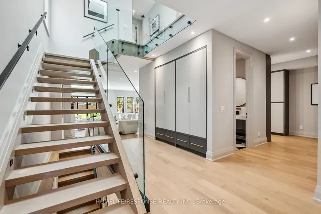 Additional image 5 of 8 MARTIN GROVE Rd