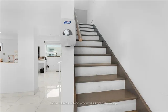 Additional image 13 of 15 Centre St