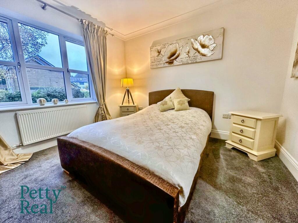 Additional image 12 of Field Top Court, Fence