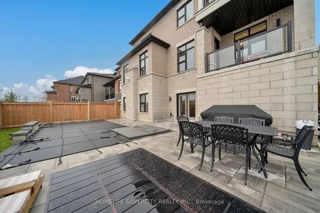 Additional image 27 of 398 Spyglass Green