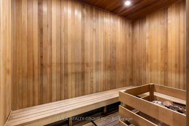 Additional image 32 of 5220 Dundas St Unit D420