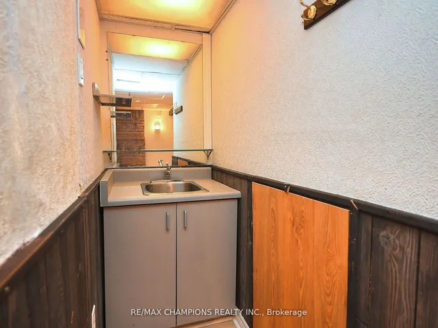 Additional image 26 of 7214 Ridgeland Cres