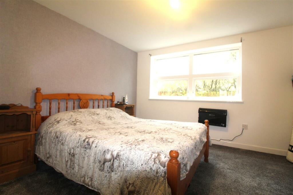 Additional image 3 of Yeoman Fold