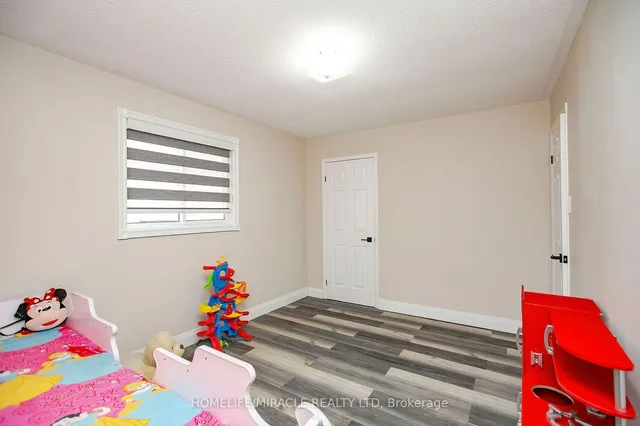 Additional image 26 of 107 Michigan Ave