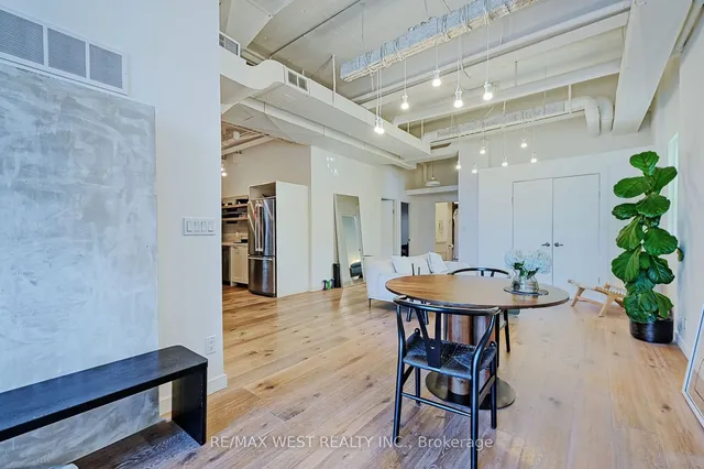 Additional image 10 of 259 Oakwood Ave