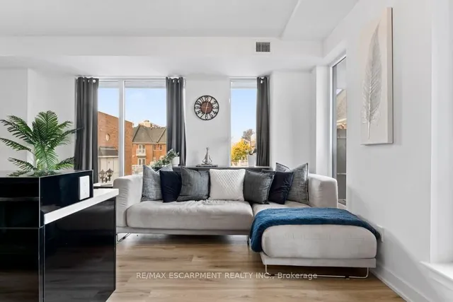 Additional image 18 of 370 MARTHA St Unit 210