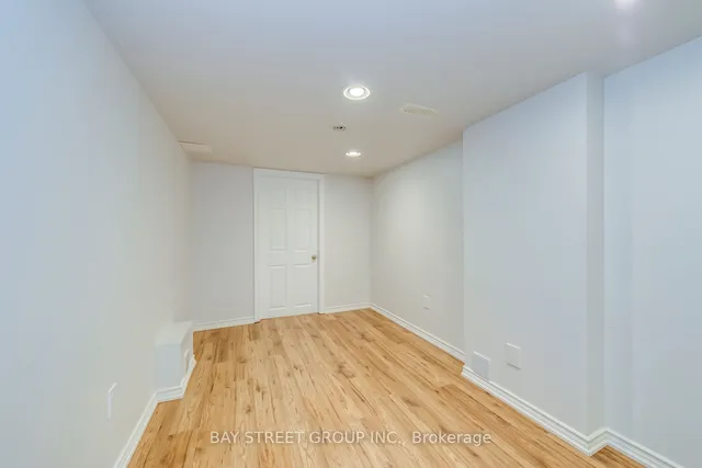 Additional image 38 of 1277 Craigleith Rd