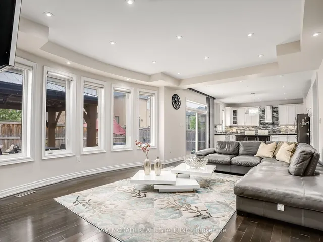 Additional image 8 of 7 Canis St