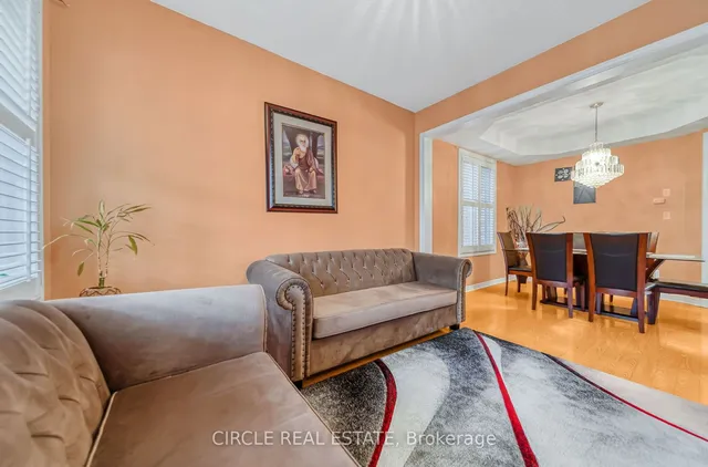 Additional image 18 of 82 Amaranth Cres