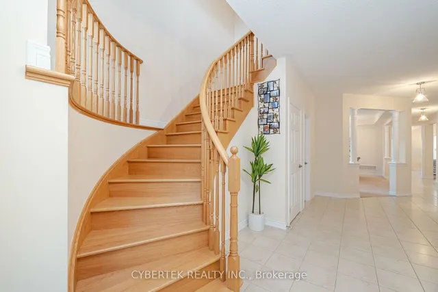 Additional image 21 of 8 Tetra Crt