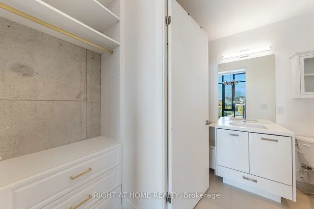 Additional image 22 of 608 Richmond St Unit LPH02