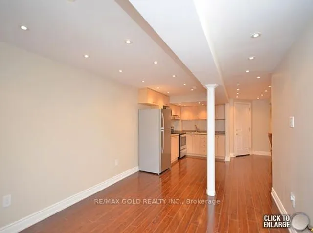 Additional image 32 of 949 Flute Way