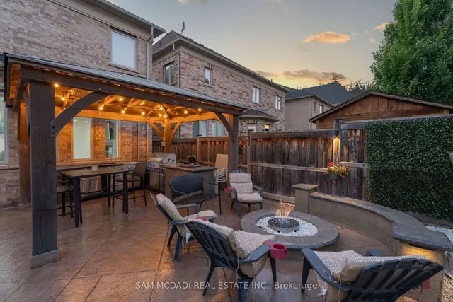 Additional image 39 of 7 Canis St