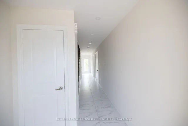 Additional image 2 of 38 Queenpost Dr