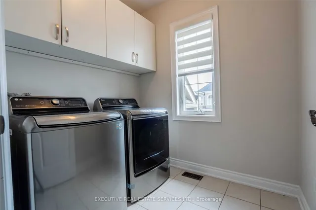 Additional image 22 of 48 Foothills Cres