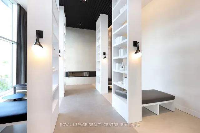 Additional image 3 of 2489 TAUNTON Rd Unit 509