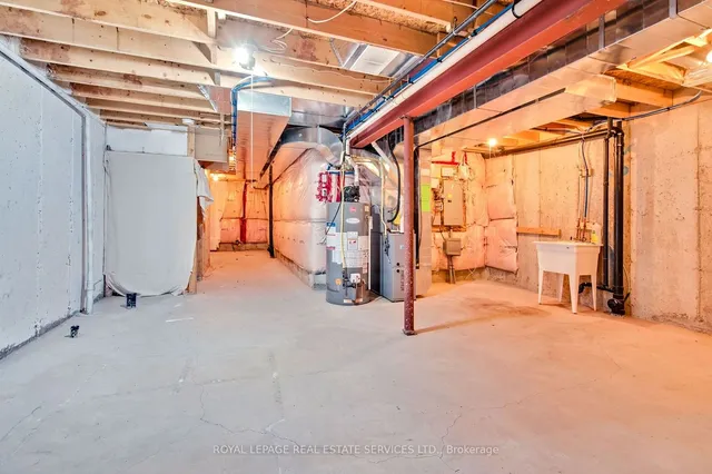Additional image 33 of 5056 New St Unit 19