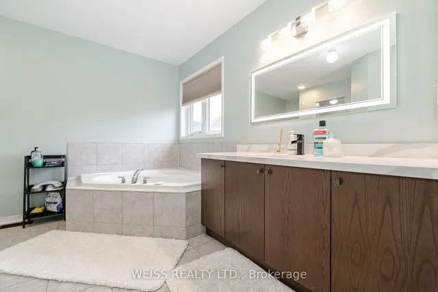 Additional image 18 of 15 Cookview Dr