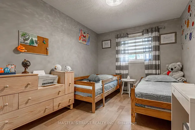 Additional image 23 of 4063 Dursley Cres