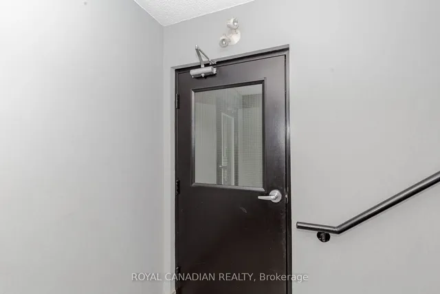 Additional image 3 of 2055 Appleby Line Unit 211