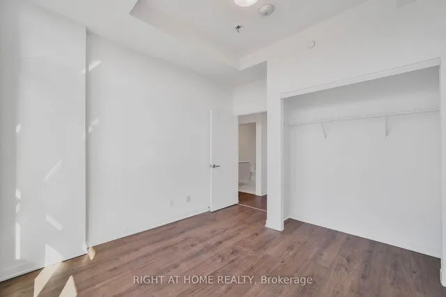 Additional image 28 of 405 Dundas St Unit PH05