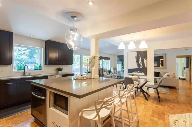 Additional image 12 of 2150 Elmhurst Ave