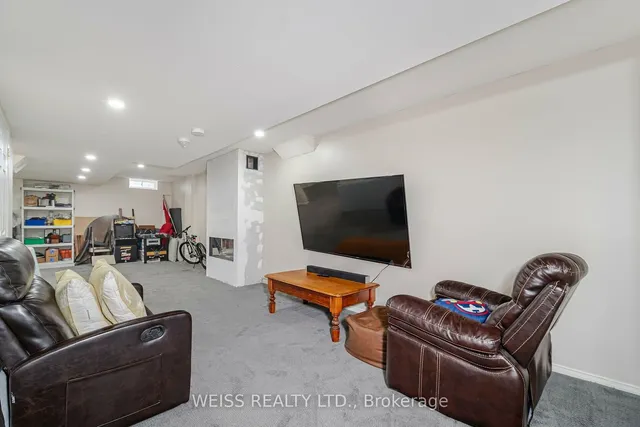 Additional image 33 of 15 Cookview Dr