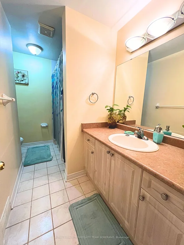 Additional image 15 of 216 Town House Cres Unit 27