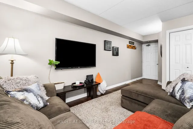 Additional image 5 of 1451 Walker's Line Unit 315